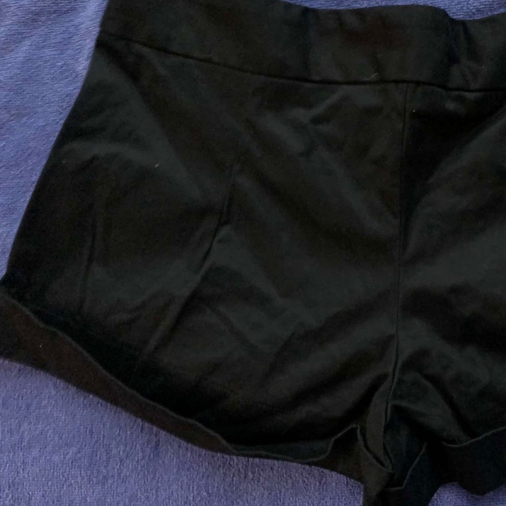 NWOT ⭐️ Authentic ⭐️ Black Julian Chang Dress Shorts - Picture 8 of 9